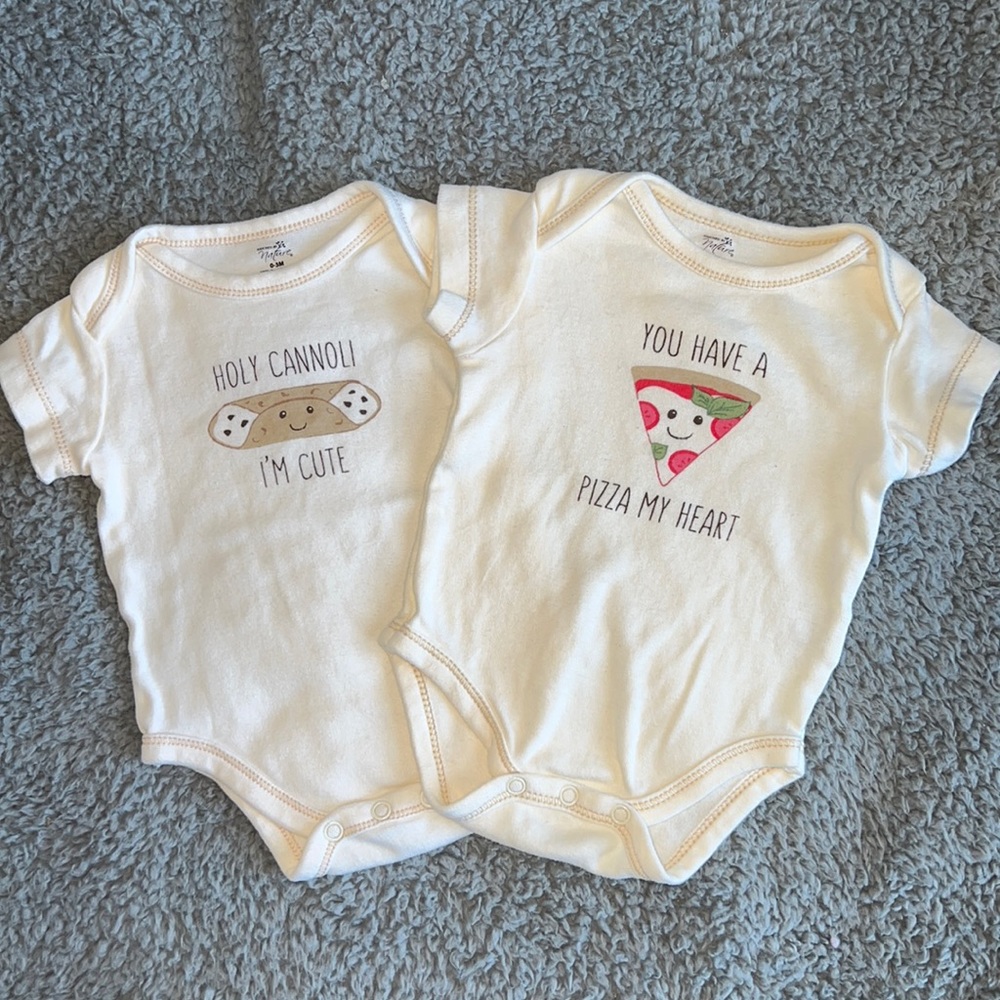 Two one piece body suit, cute sayings 0-3 month